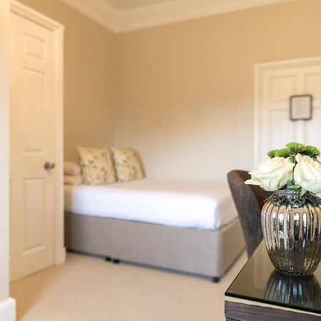 Highfield Park Hotell Hook  Exteriör bild
