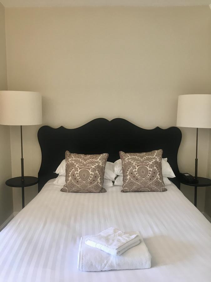 Highfield Park Hotell Hook  Exteriör bild